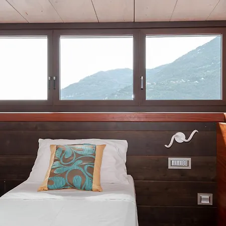 Luxury Como Lake Holiday home *