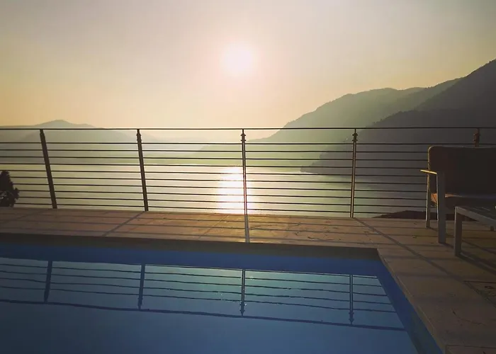 Casa de Férias Luxury Como Lake
